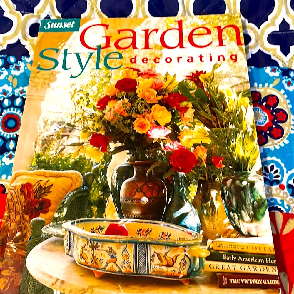 Coffee table book - Garden Style Decorating
